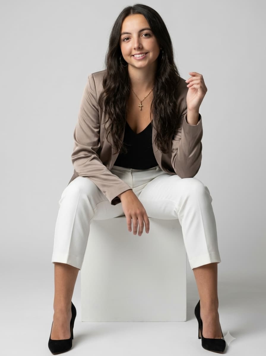 Retrato feminino profissional gerado na plataforma